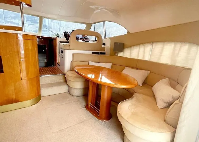 Yacht Experience In Harbour Båthotell *