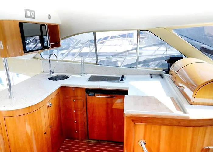 Yacht Experience In Harbour